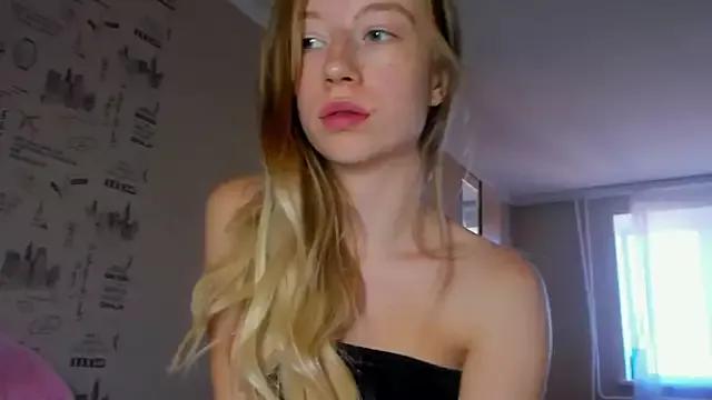 minidivaa_ from StripChat is Freechat