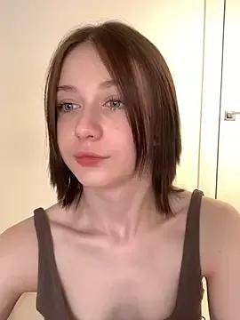 MiraXS from StripChat is Freechat
