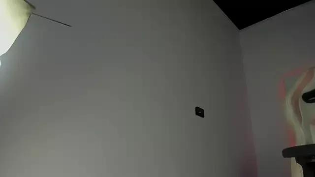 Miss__pretty from StripChat is Freechat