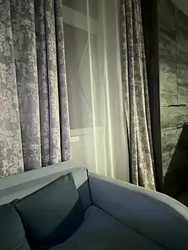 MissOyee from StripChat is Freechat