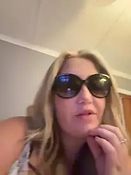 Missthicktorious from StripChat is Freechat