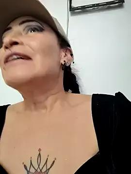 Molenna_queenn from StripChat is Freechat