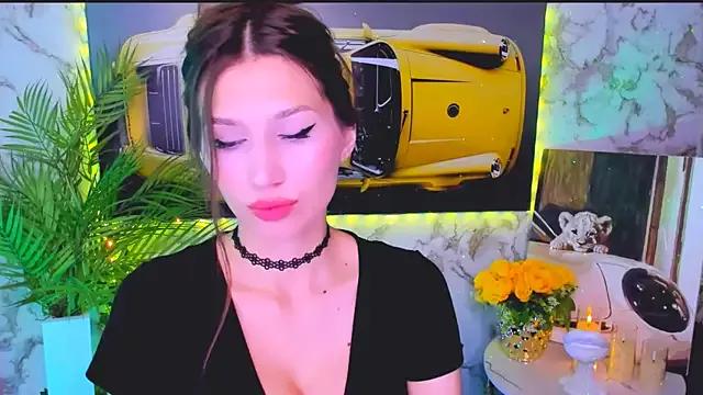 Mollyinyourmind from StripChat is Freechat
