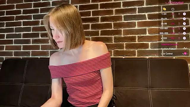MonikaBos from StripChat is Freechat