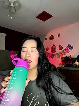 MyHoneyFrida from StripChat is Freechat
