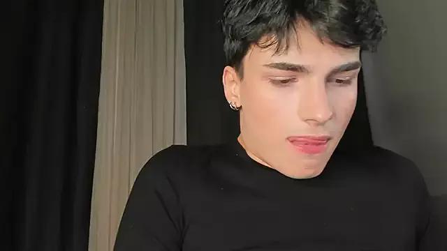 Photos of mystic_evan from StripChat is Freechat