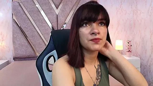 NahomyPeach from StripChat is Freechat