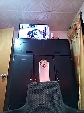 Naomi-Mature from StripChat is Freechat