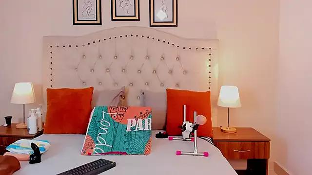 natasha_moreno from StripChat is Freechat