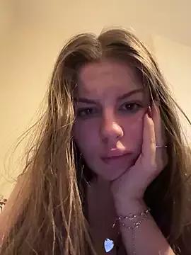 NaughtyAmeliaa from StripChat is Freechat