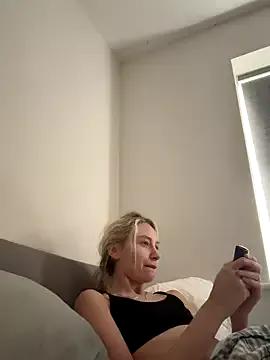 naughtyandnice24 from StripChat is Freechat