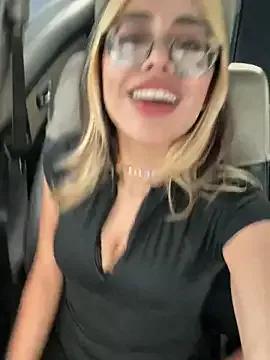 Nenitalinda69 from StripChat is Freechat