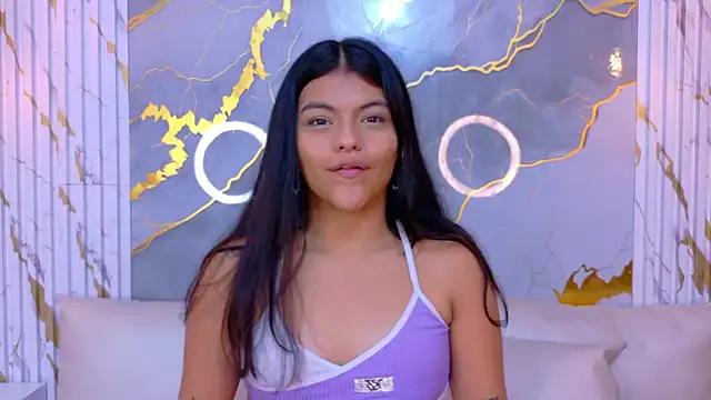 NIKIBUNNY from StripChat is Freechat