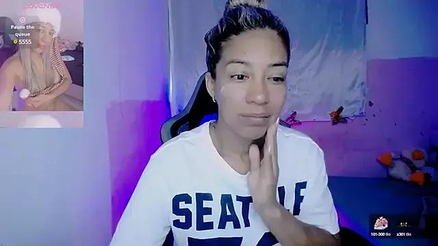 ninatiny from StripChat is Freechat