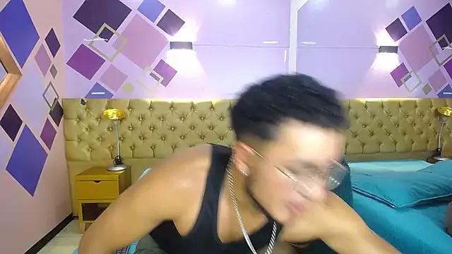 Noa_N_Carolain from StripChat is Freechat