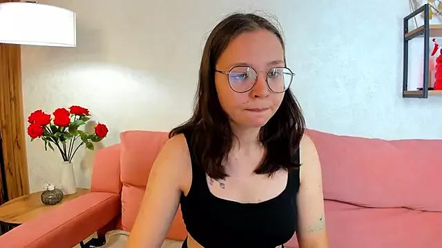 Noora_Moore from StripChat is Freechat