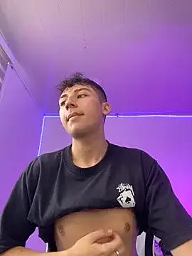 Photos of oliver_kyy from StripChat is Freechat