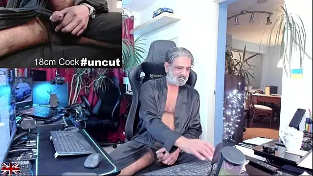 OnlineBossUK from StripChat is Freechat