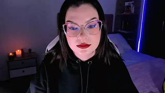 OphelianaRose3 from StripChat is Freechat