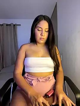 OriannaLuna from StripChat is Freechat
