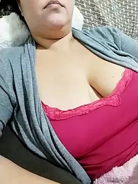 Paolaa_hoot from StripChat is Freechat