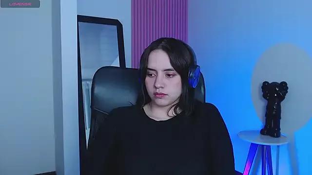 Paris_bby from StripChat is Freechat