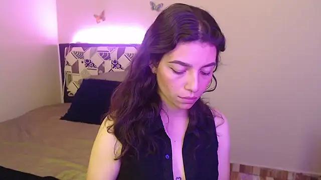 Paulina_williams from StripChat is Freechat