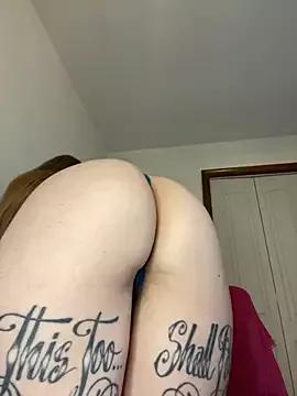 peachykatt from StripChat is Freechat