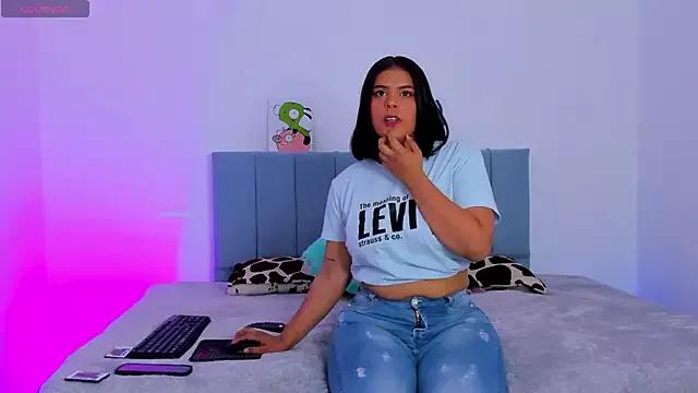 penelopestar_2 from StripChat is Freechat