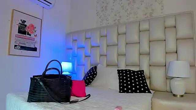 Peyton_louise from StripChat is Freechat