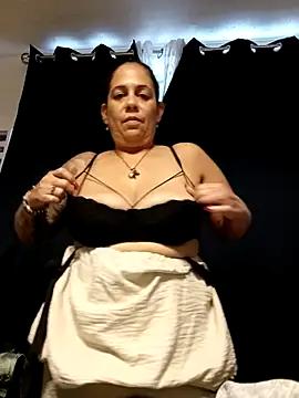 PrettyKittyMia from StripChat is Freechat