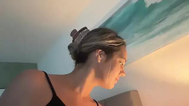 prettyykitty22 from StripChat is Freechat