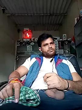 Priynkarani from StripChat is Freechat