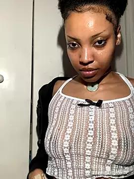 QueenKimi from StripChat is Freechat