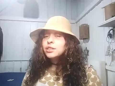 Queenyyy from StripChat is Freechat