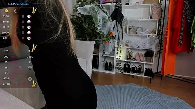 Rachel_Rut from StripChat is Freechat