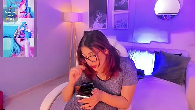 Raven_Curly from StripChat is Freechat