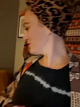 Raven_Fantastic from StripChat is Freechat