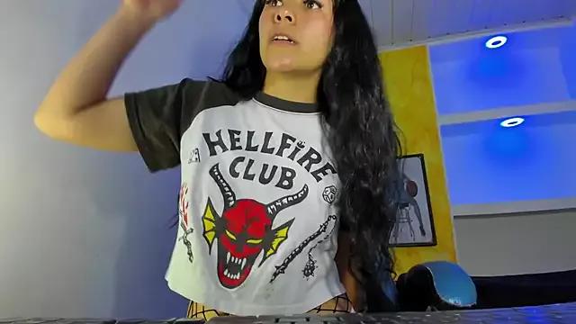 Raven_Rouge_ from StripChat is Freechat