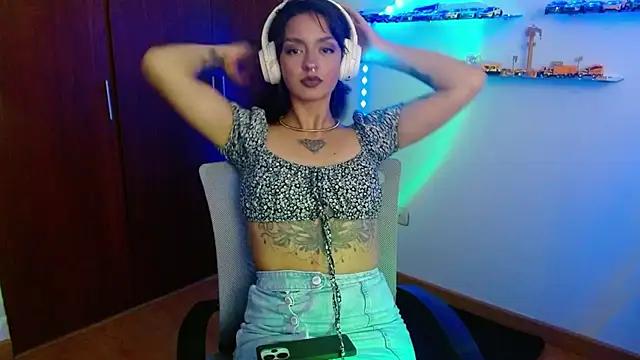 ravenvancleef from StripChat is Freechat