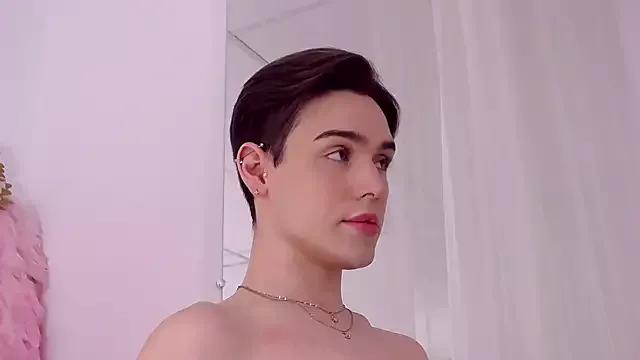 RobbyCharming from StripChat is Freechat