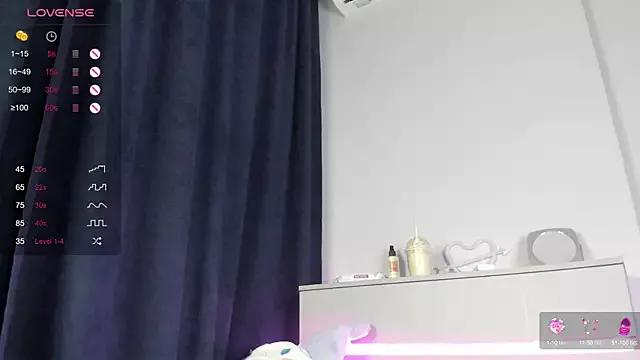 rosyem from StripChat is Freechat