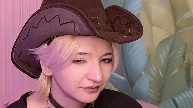 Roxy_Biss from StripChat is Freechat