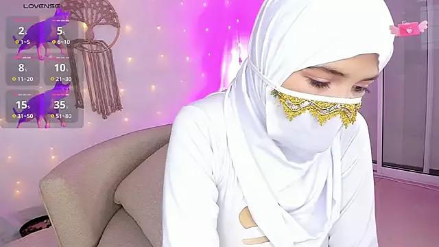 salma_isawwii from StripChat is Freechat