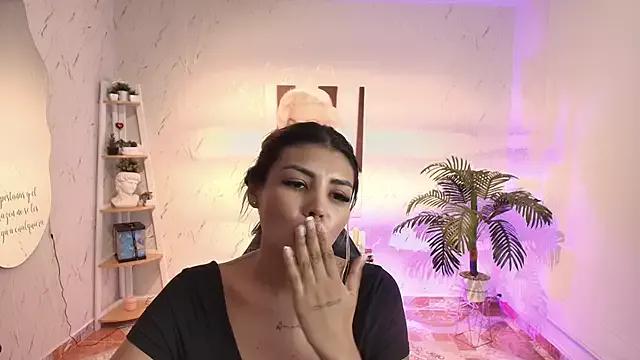 SALOOMEE__ from StripChat is Freechat
