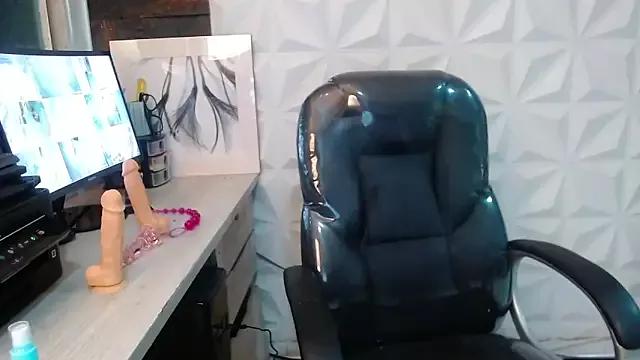 Sammy_Millers from StripChat is Freechat