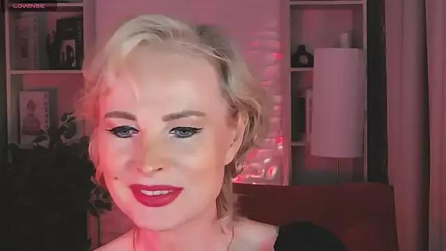 Sandra_Kind from StripChat is Freechat
