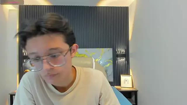 SantiagoRusso18 from StripChat is Freechat