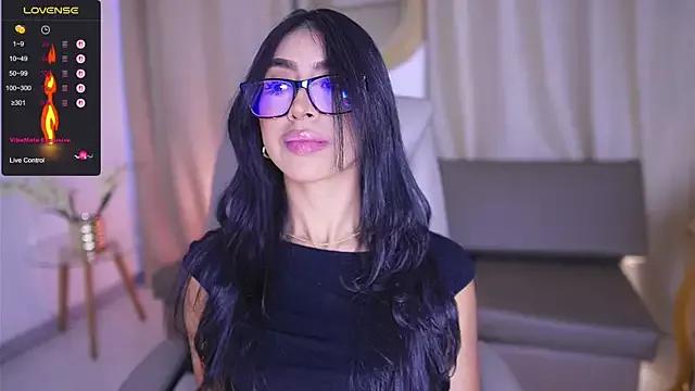 Sara_albrecht from StripChat is Freechat