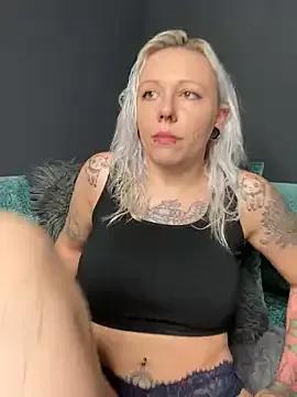 sarah_sky_official from StripChat is Freechat